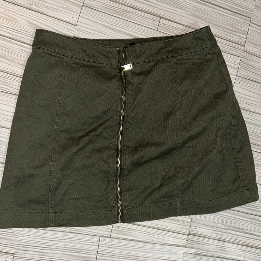 H&M Green skirt